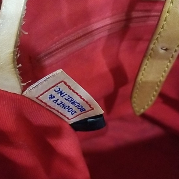 Dooney & Bourke puzzle bucket bag&wristlet wallet - Picture 14 of 16